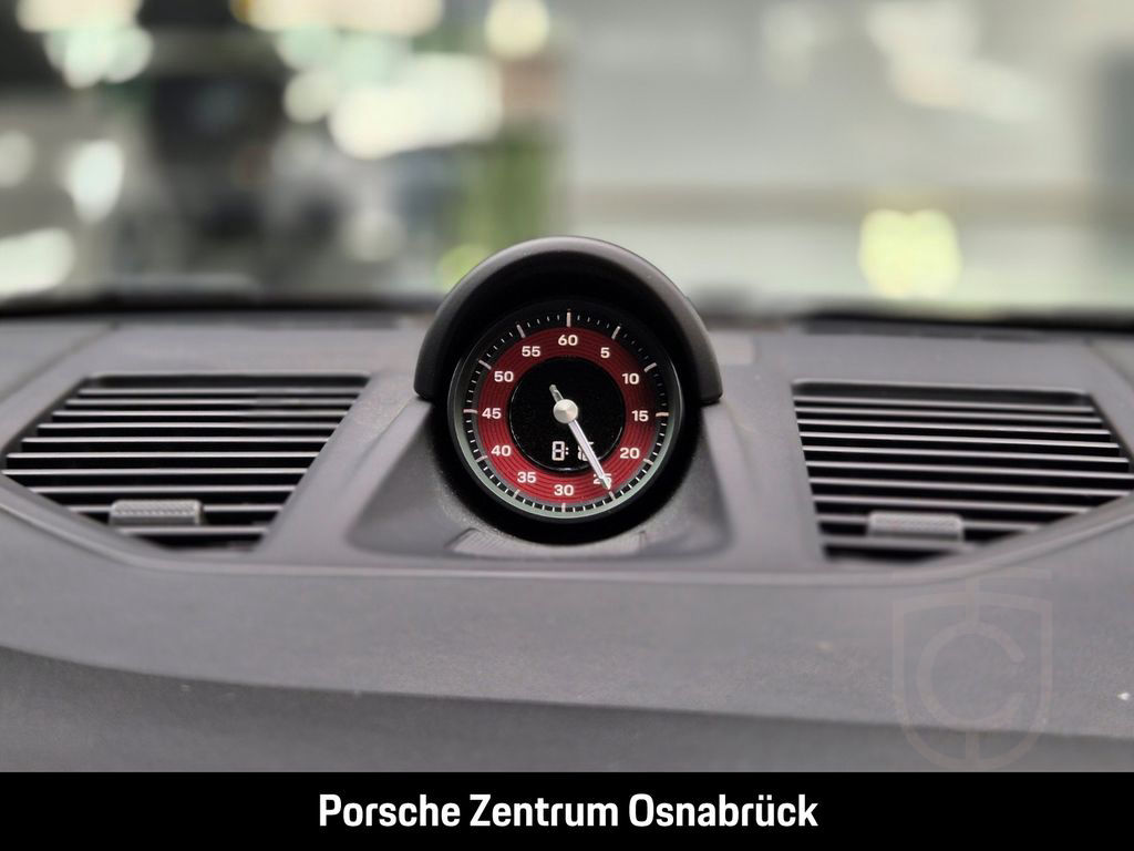 Porsche 992 -2 (911) Carrera 4 GTS Schiebedach Lift HD-M