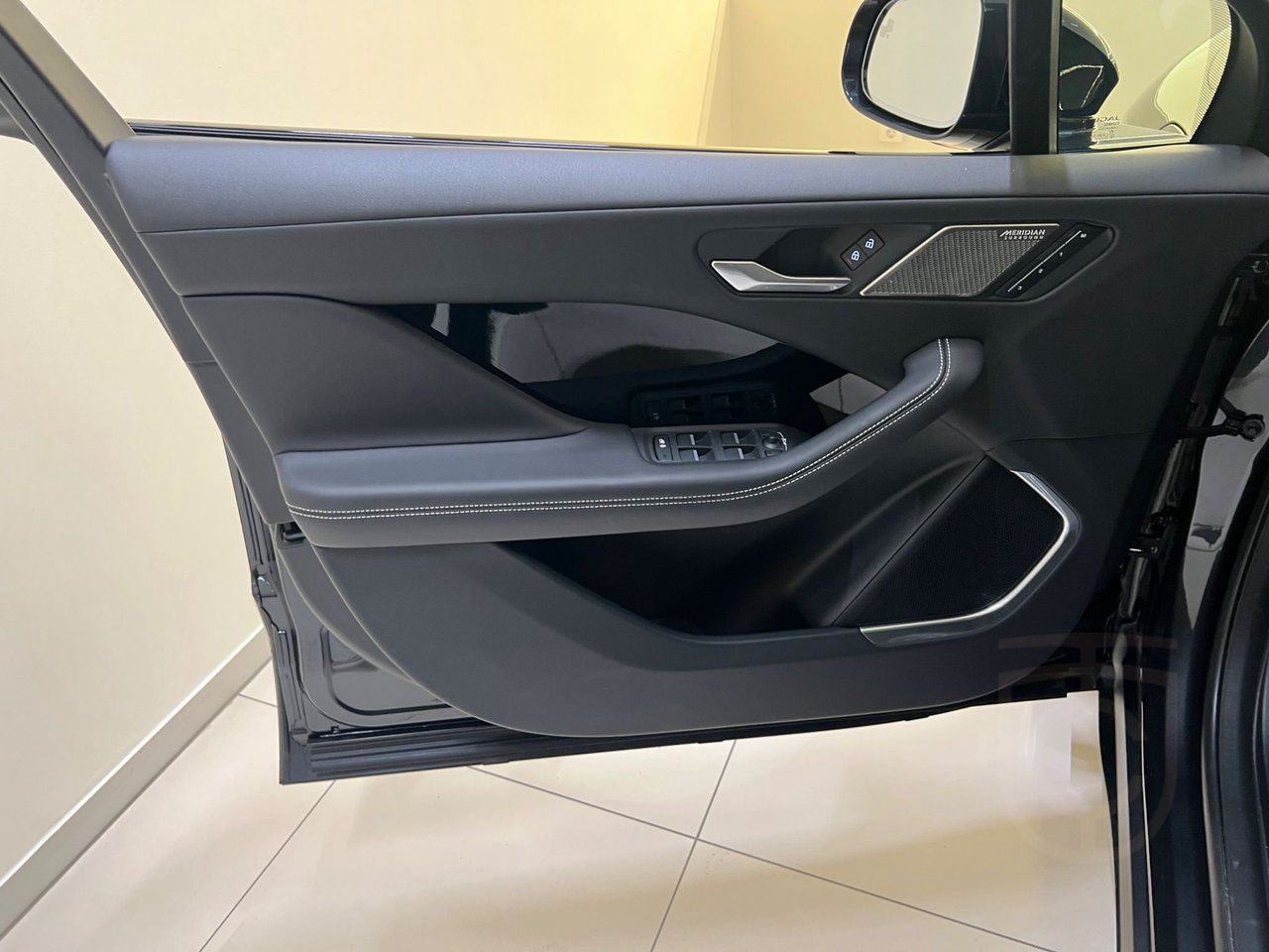 Jaguar I-Pace EV400 R-Dynamic HSE*HUD*LED