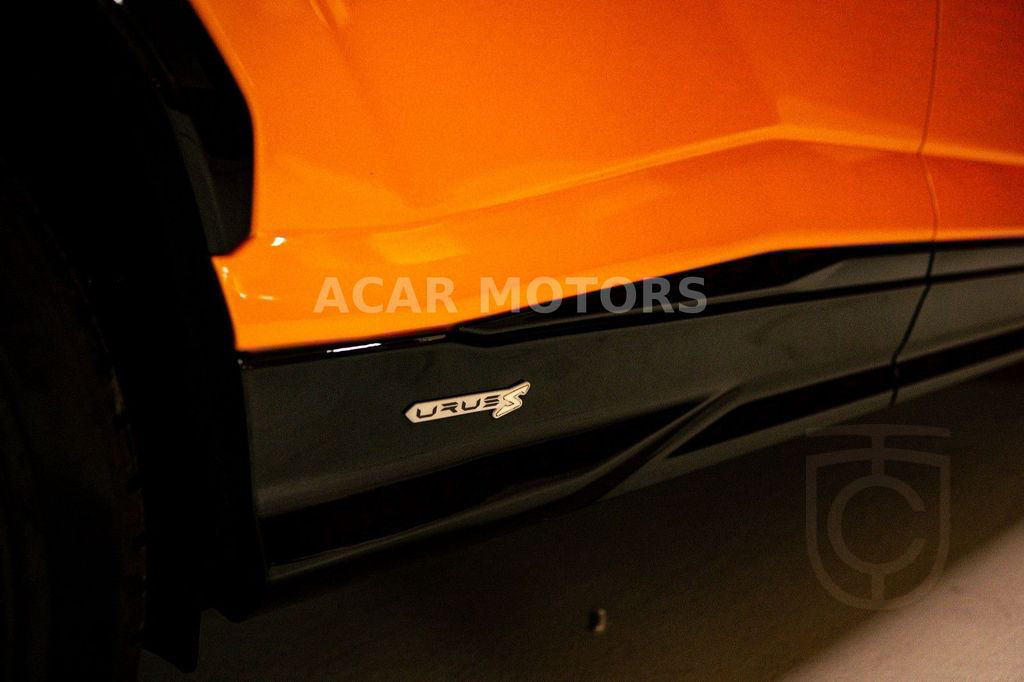 Lamborghini Urus S Arancio Borealis 1. Hand 666 PS