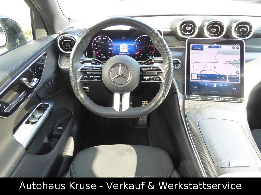 Mercedes-Benz GLC 300 d 4M COUPE+AMG+AHK+PANORAMA+DIGITAL-L.