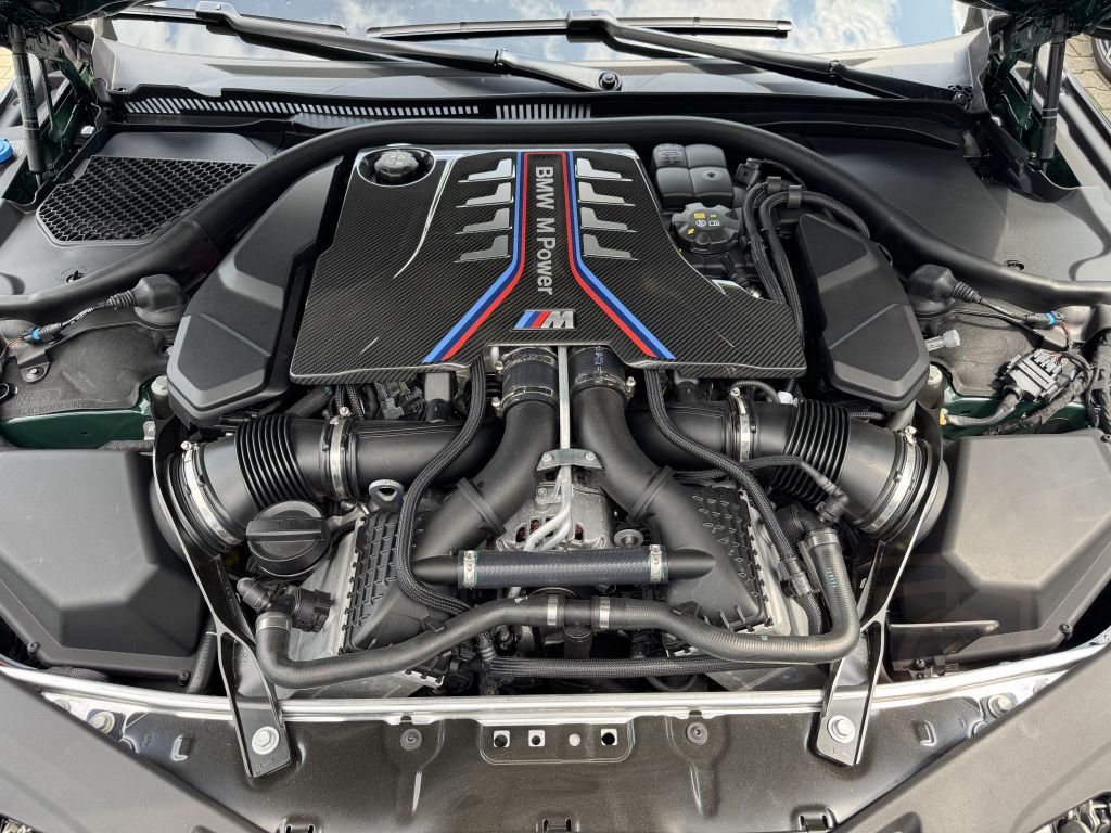 BMW M8 Gran Coupé Competition M Drive P. Carbon-Sitz