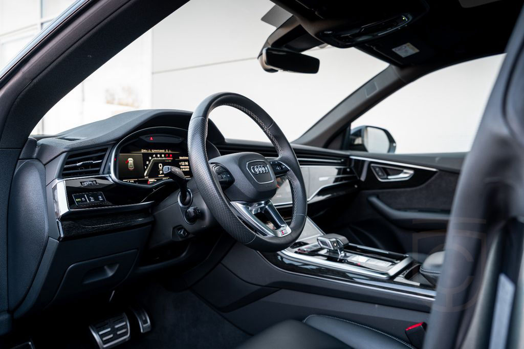 Audi SQ8 4.0 TFSI quattro WARRANTY|B&O|AWS|SPORTSITZE