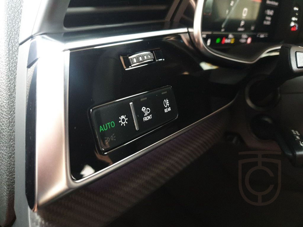 Audi SQ7 SUV TFSI 373 kW exklusive*Matrix-LED*AHK*HUD