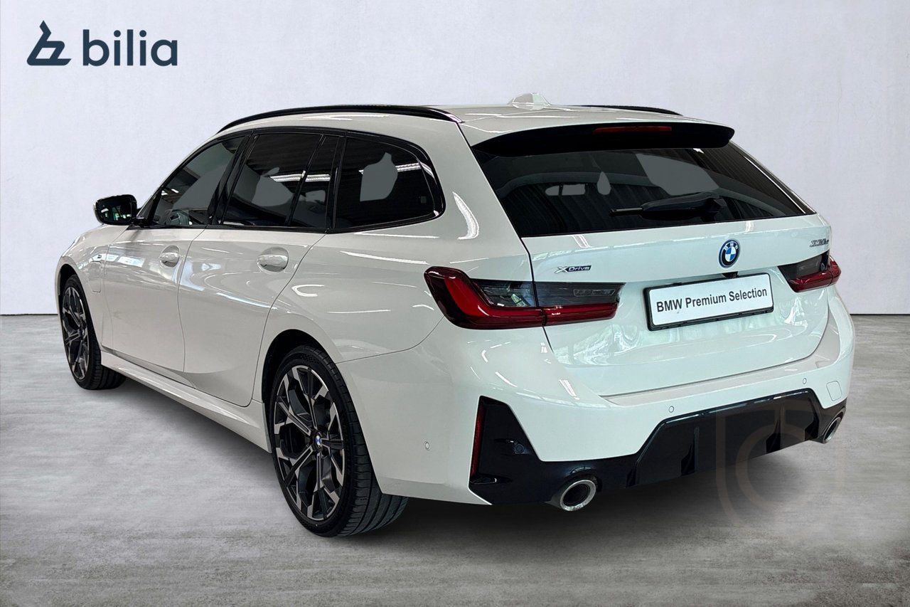 BMW 330e xDrive Touring M-Sport