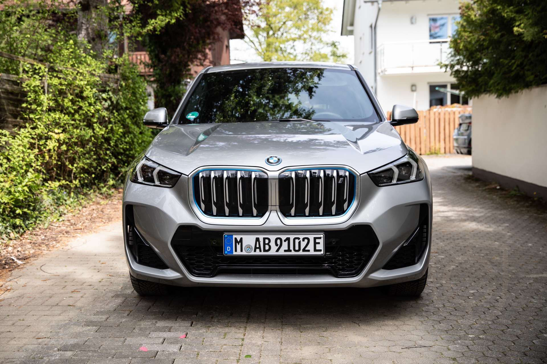 BMW iX1