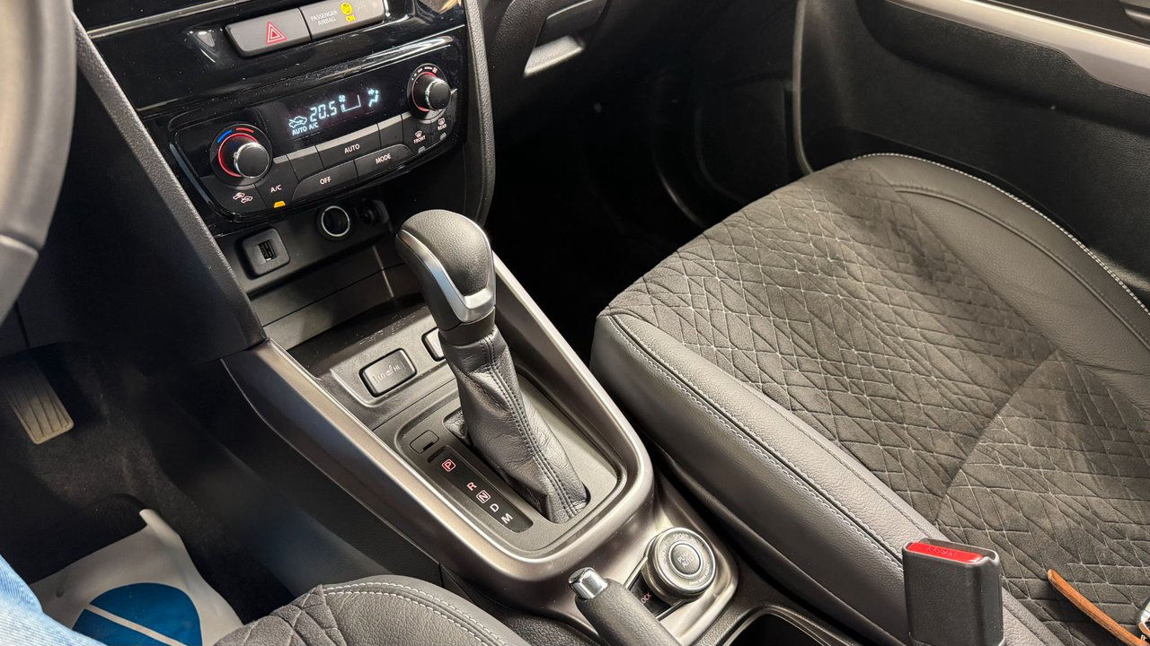 Suzuki Vitara Fullhybrid 4x4 Inclusive, Fullt utrustad!