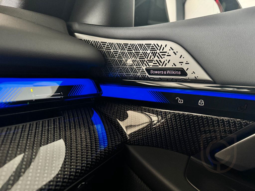 BMW M5 Touring PANO/HUD/AHK/INNO/SITZLÜFTUNG/ICONIC
