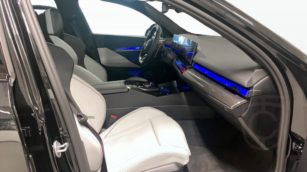 BMW M5 Limousine *M Drive Pro*ParkAssi*DrivAssi*Pano