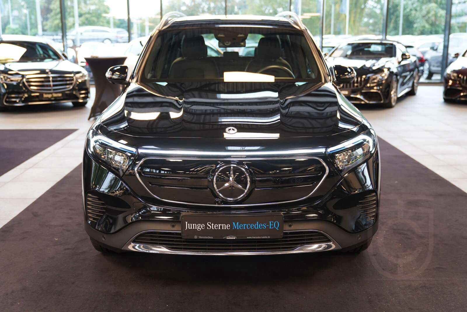 Mercedes-Benz EQB 300