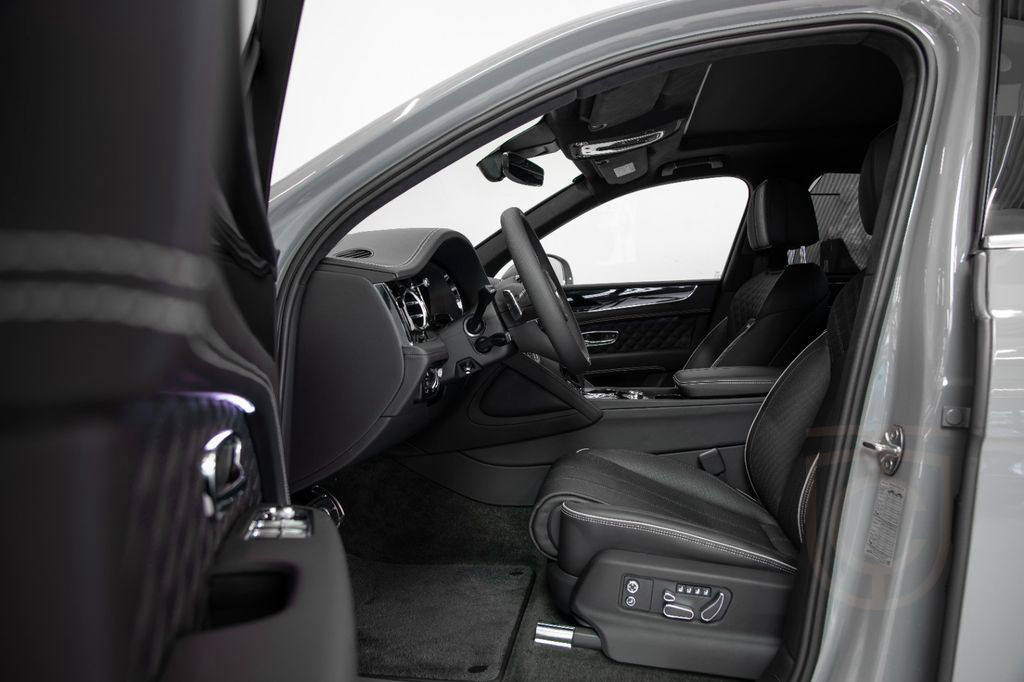 Bentley Bentayga 4.0 V8 Azure 4WD - Bentley Garantie!
