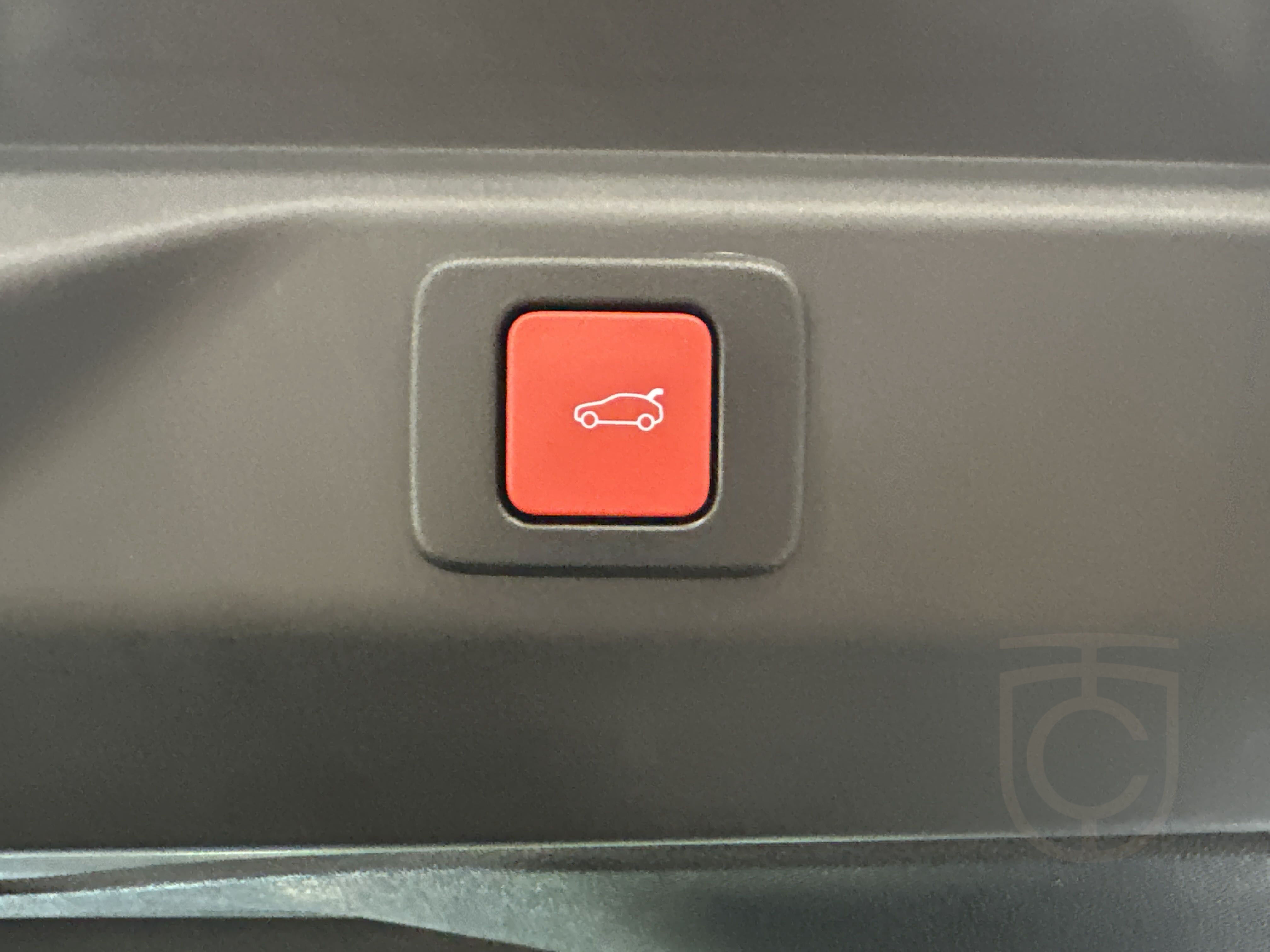 Peugeot 3008 HYBRID 136