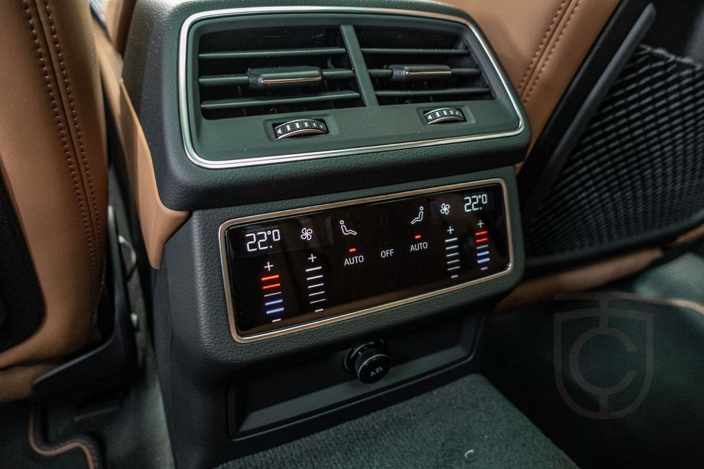 Audi S6 Avant EXCLUSIVE LUFT*B&O*SClose*PANO*HUD*21"