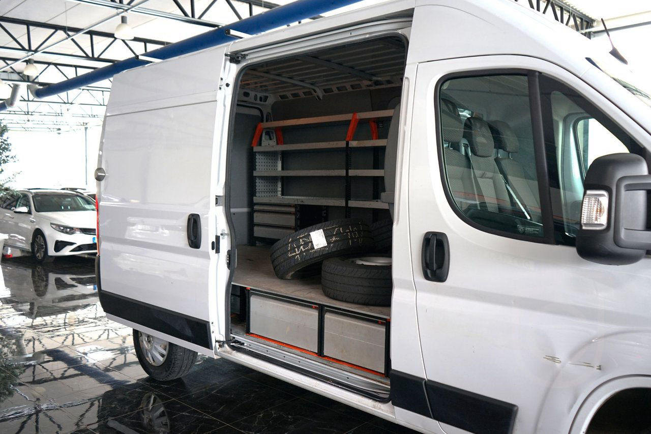 Peugeot Boxer Van 335 2.2 Webasto