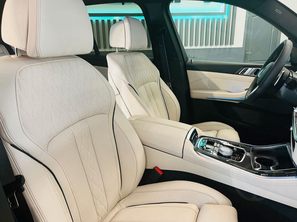 BMW X5 50 e xDrive M Sport / PANO/HARMAN/360KAMERA