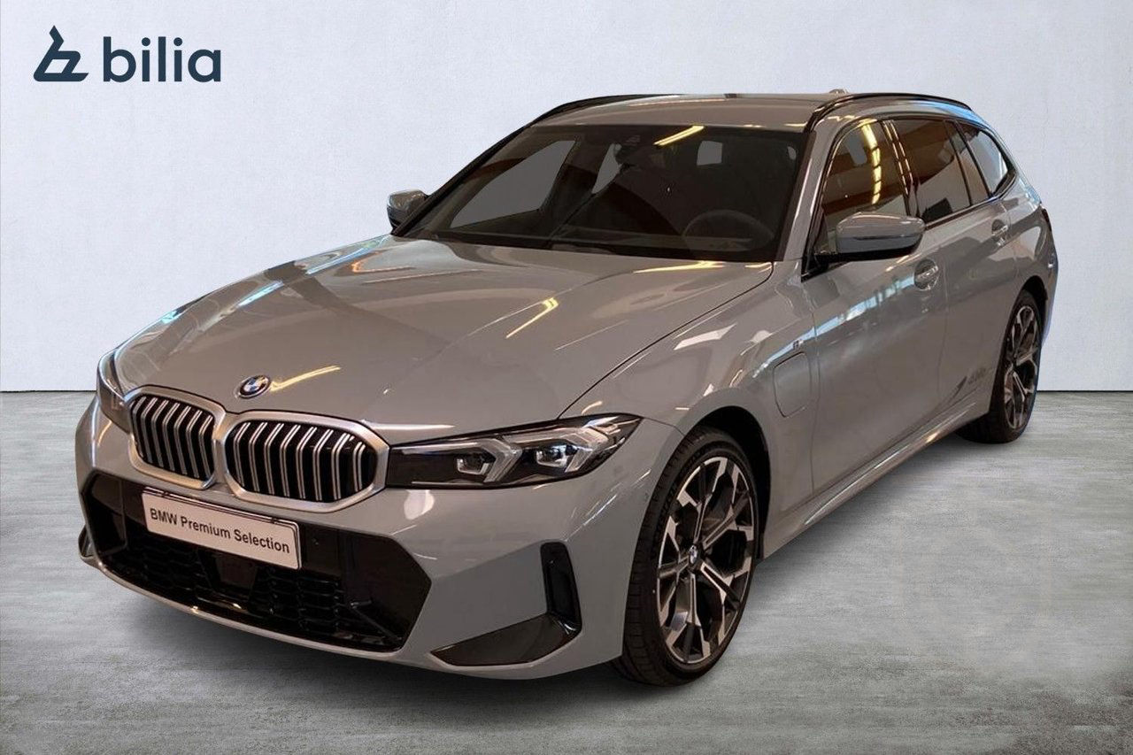 BMW 330e xDrive Touring