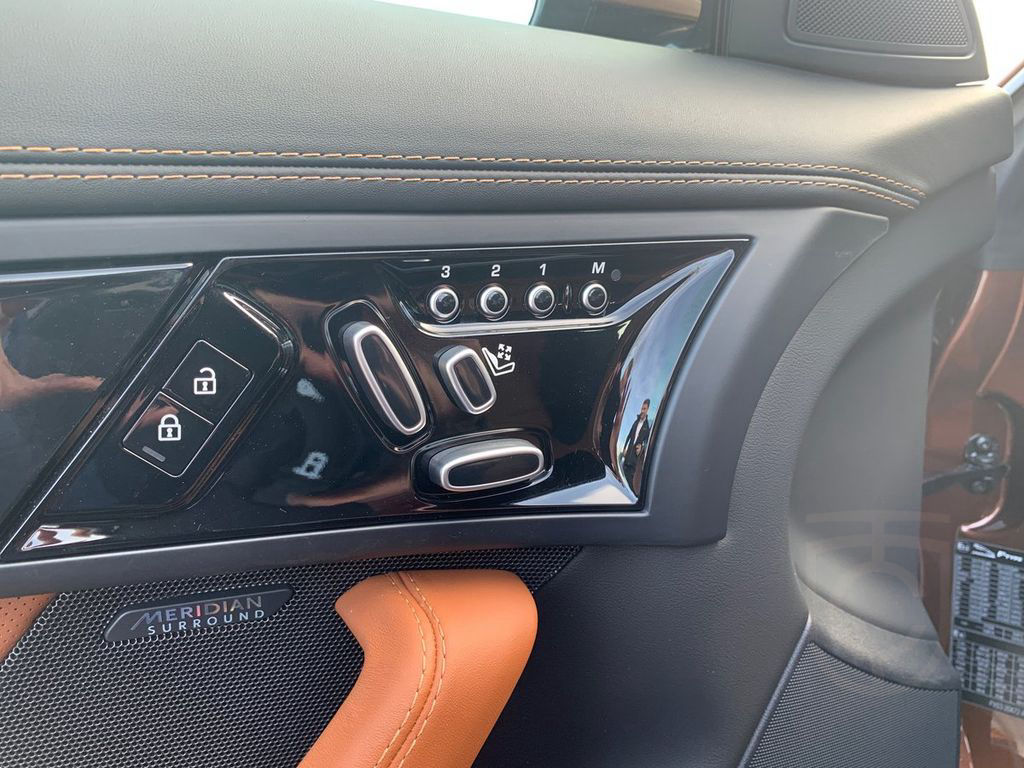 Jaguar F-Type P575 SPICED COPPER EDITION AWD PIXEL-LED