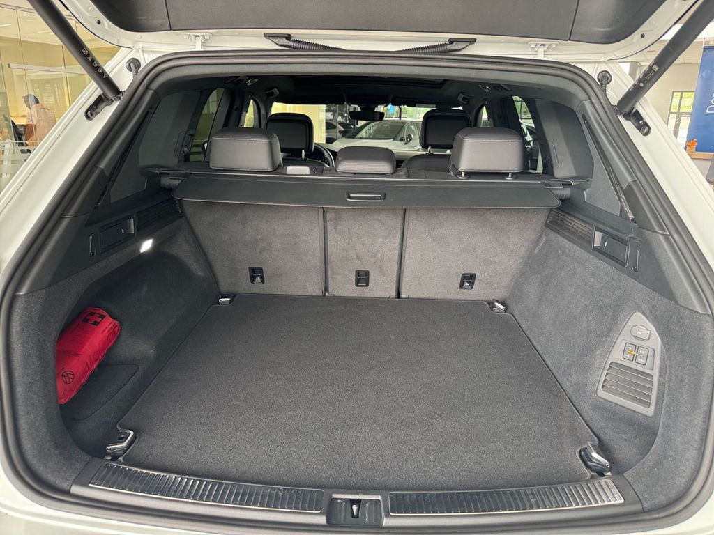 Volkswagen Touareg R-Line 3.0 TDI AHK Black 360 Nacht Luft