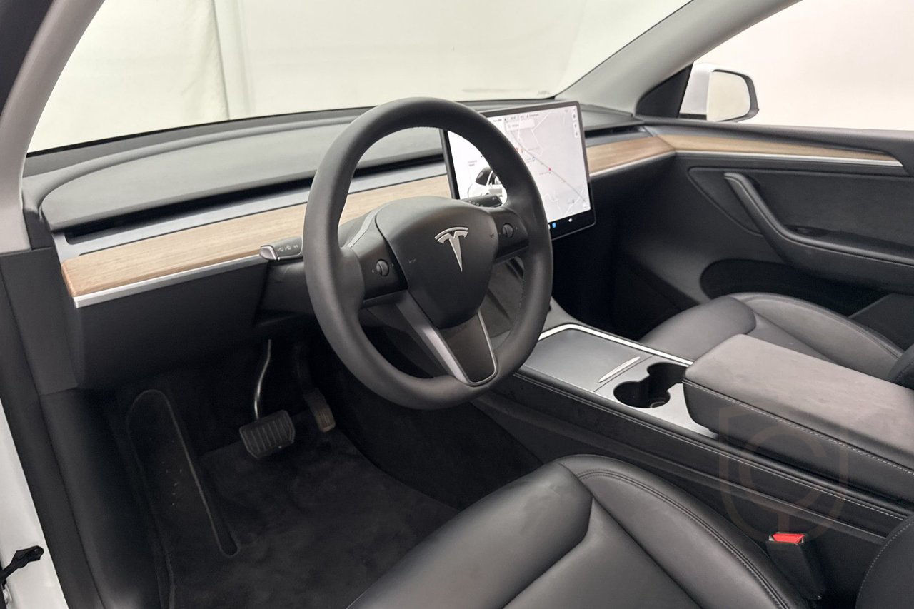 Tesla Model Y Long Range AWD AP
