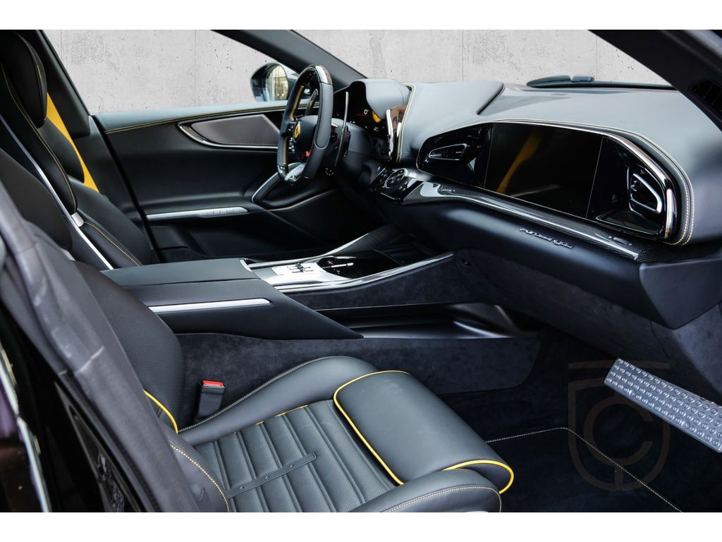 Ferrari Purosangue *Matt*Carbon+LED*Lift*360°*Privacy*