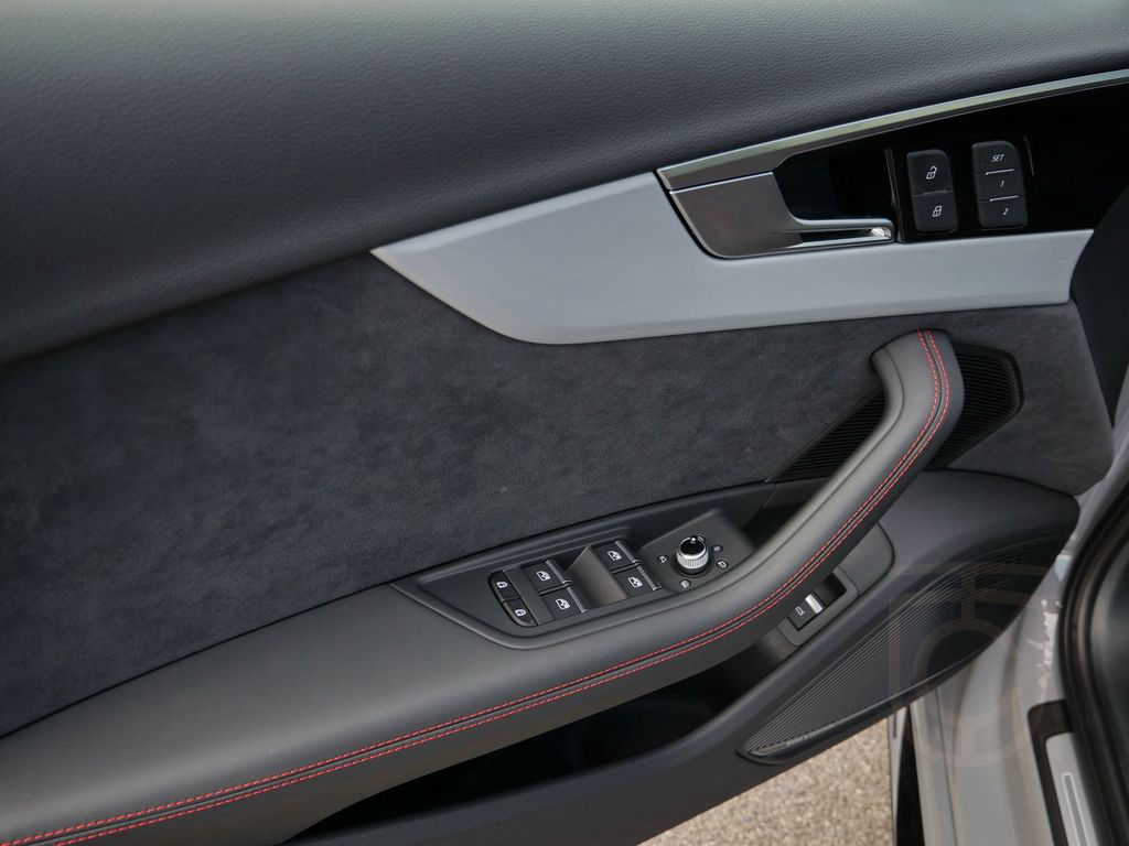 Audi RS 4 Avant qu. 280km/h*RS-Dynamik*B&O*HuD*Matrix