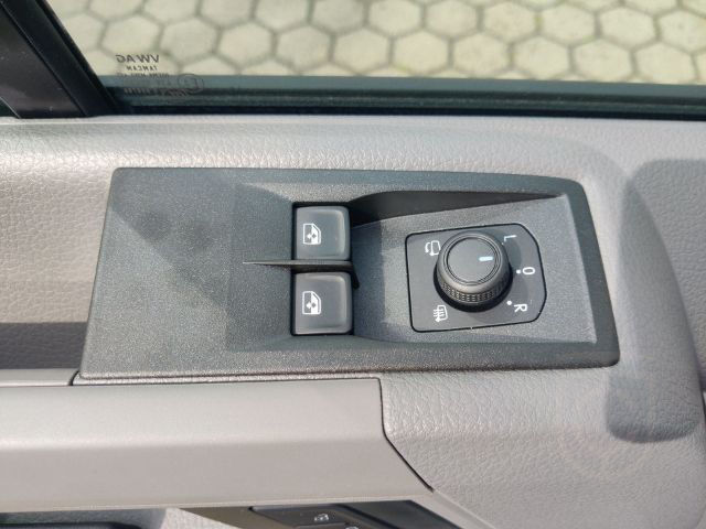 Volkswagen Crafter Kombi MR HD KLIMA V+H LED NAVI RFK PDC