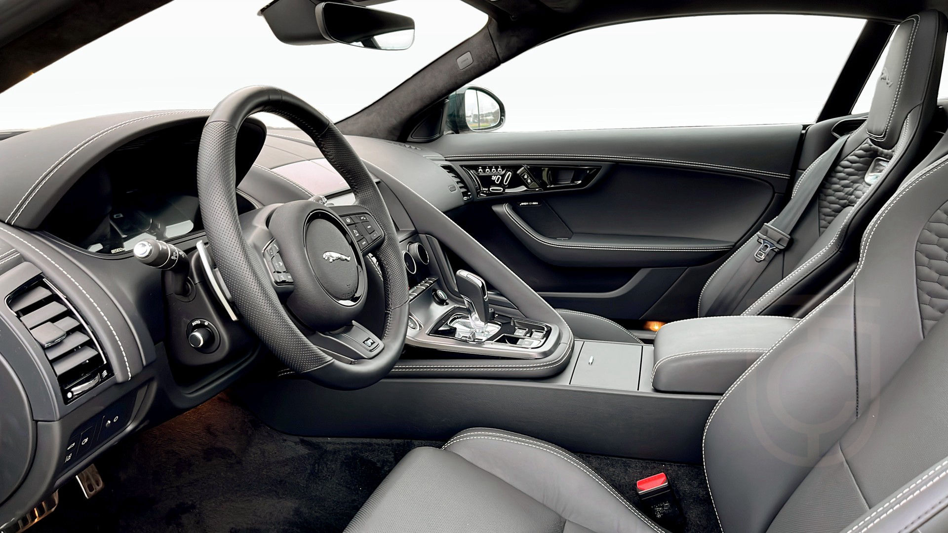 Jaguar F-Type R