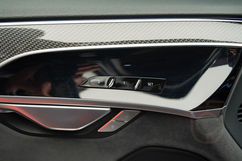 Audi S8 TFSI quattro tiptronic