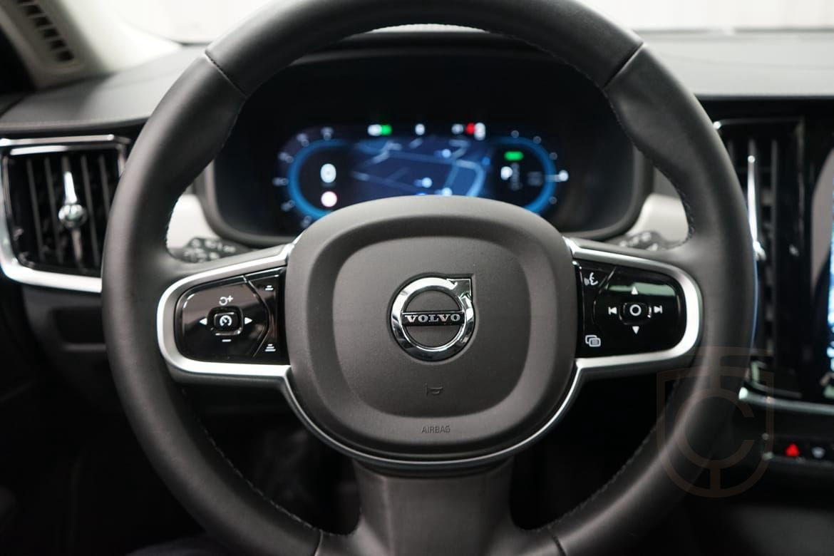 Volvo V90 T8 Ultra Bright
