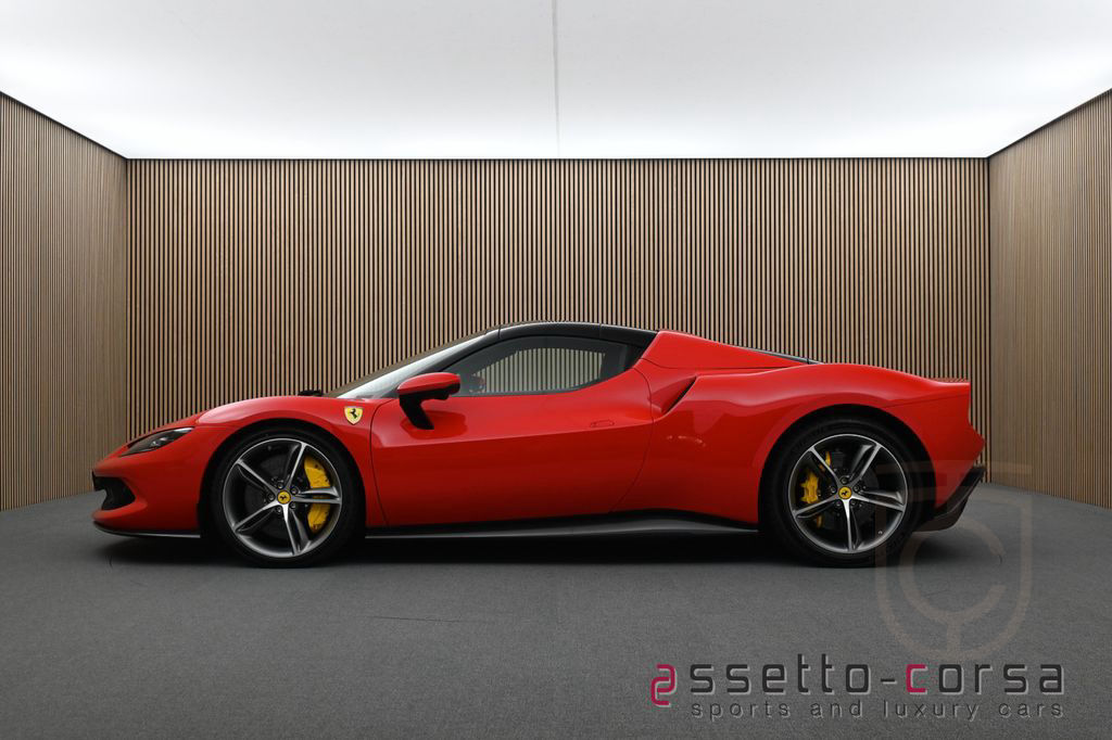Ferrari 296 GTS*Carbon*Lift*Racing Seats*Neuwertig