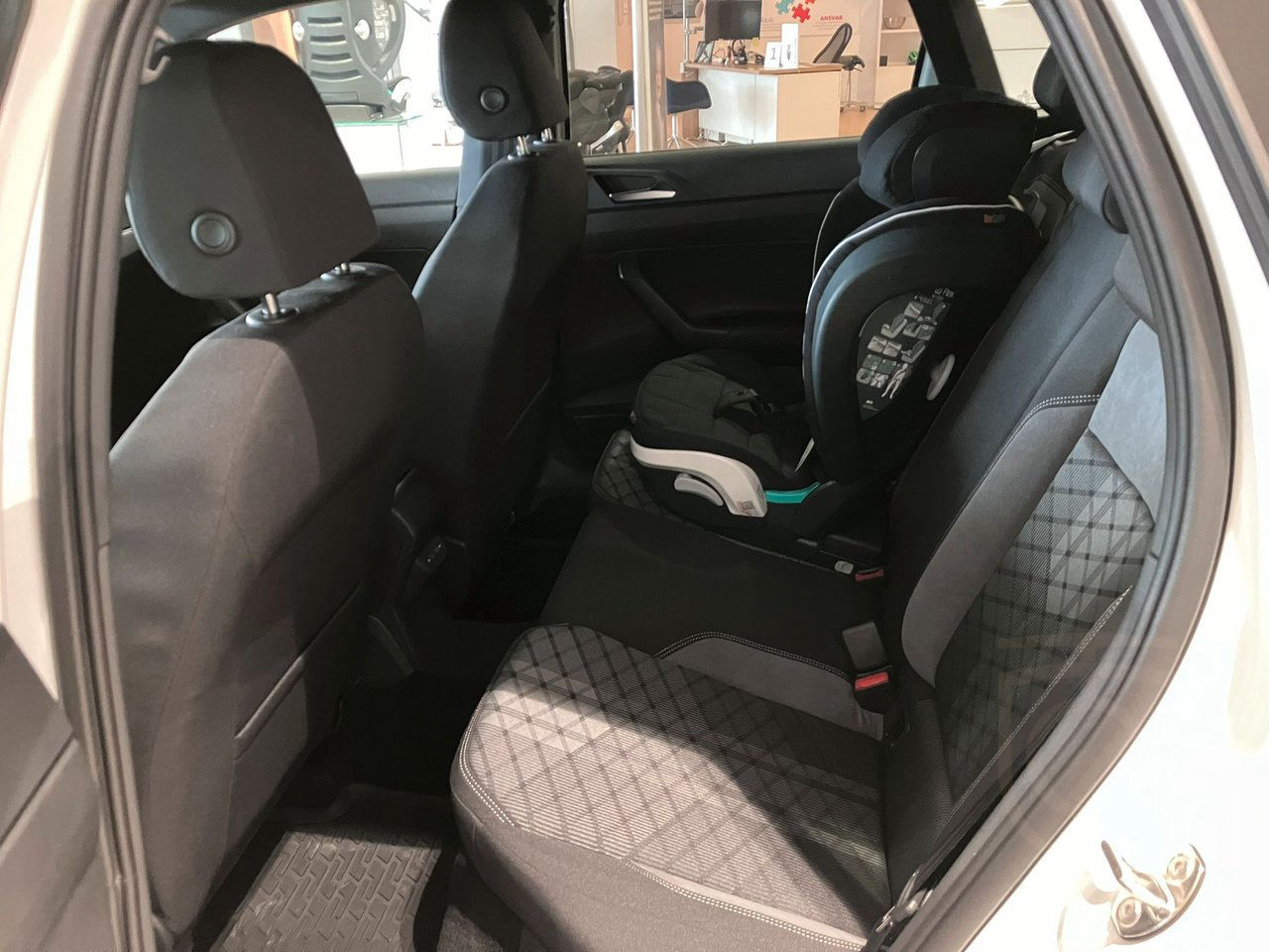 Volkswagen Taigo 1.0 TSI R-Line