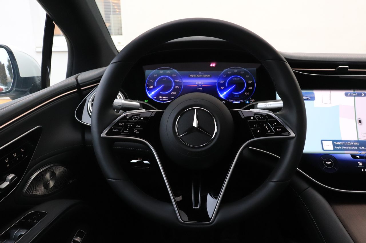Mercedes-Benz EQS 450+ AMG Hyperscreen