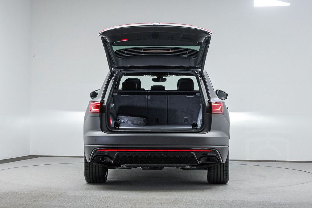 Volkswagen Touareg R 3.0 V6 eHybrid 4M MATT*PANO*DYNAUDIO*M