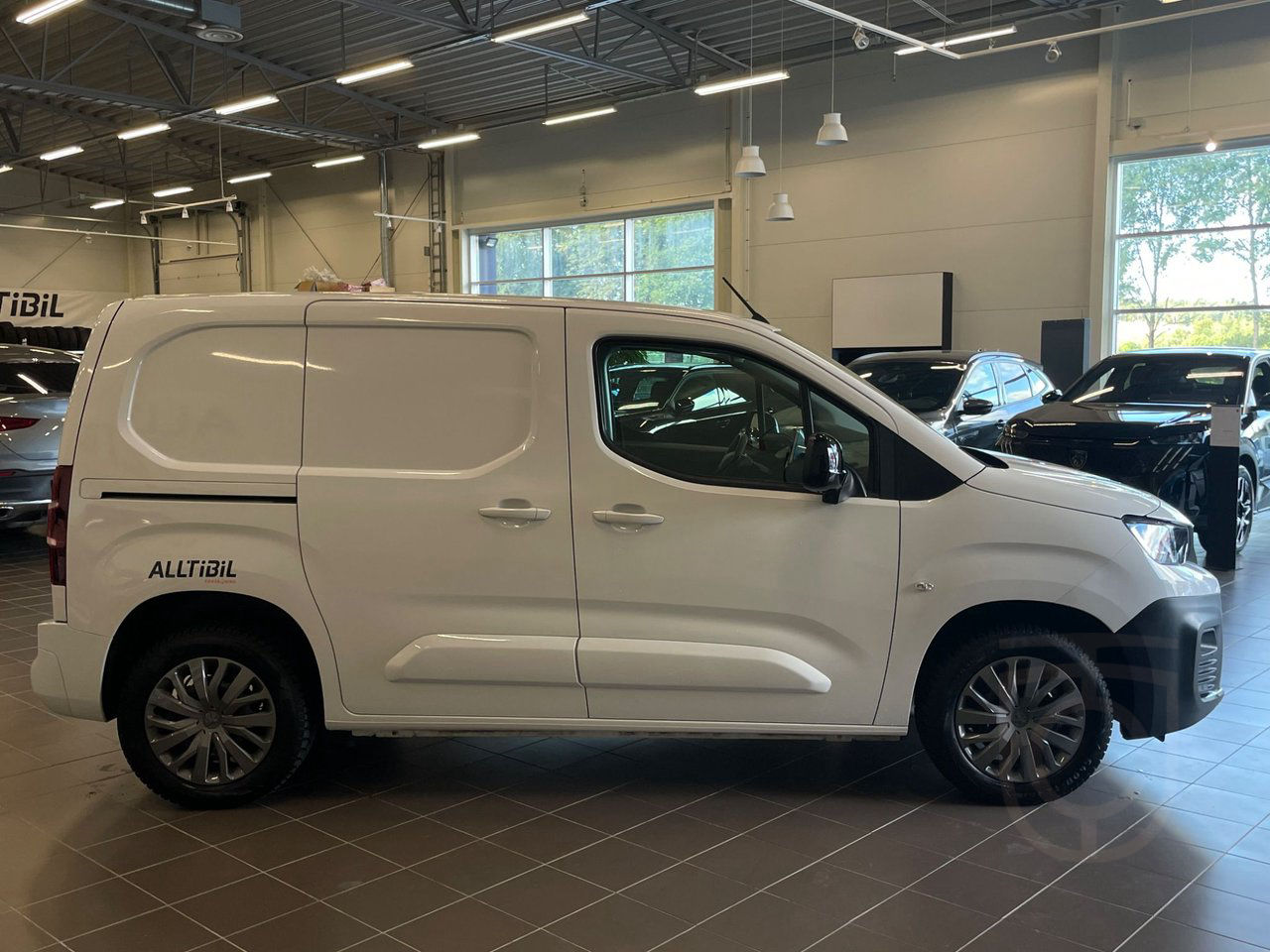 Peugeot e-Partner PRO+ L1