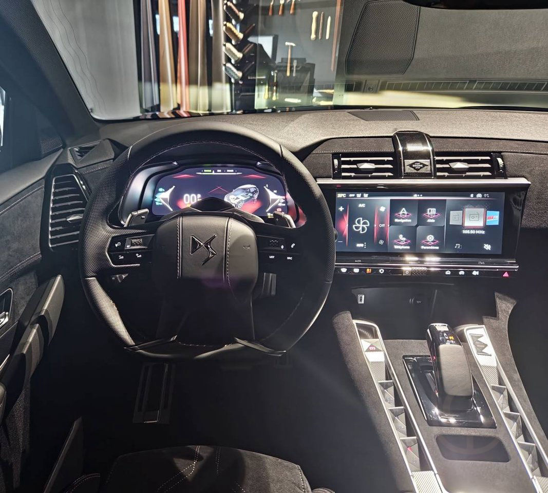 DS 7 Crossback E-Tense Performance Line+