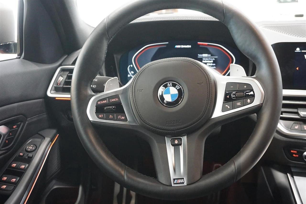 BMW M340 i xDrive Taklucka HUD Laser Värmare Drag Parkassist
