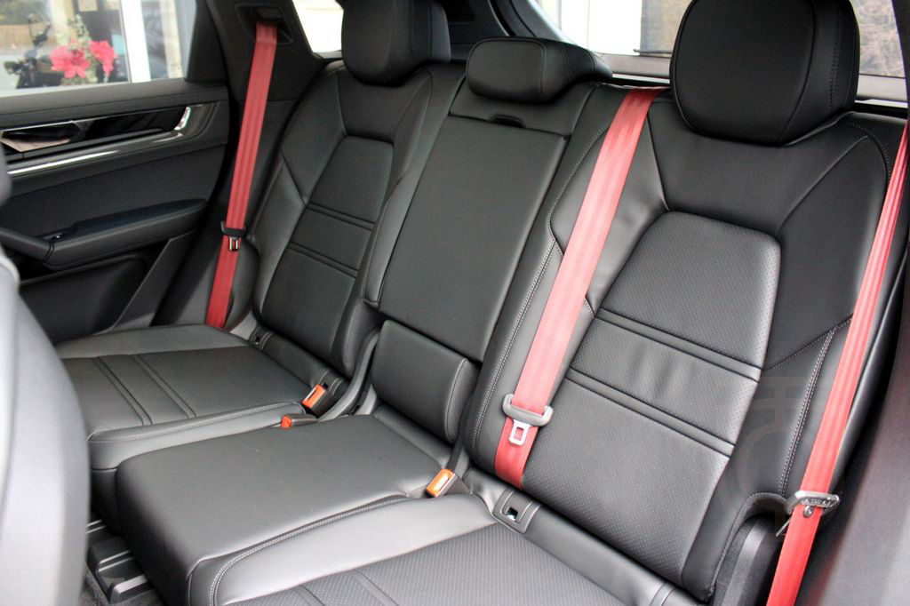 Porsche Cayenne Coupe GTS /PDCC/ STANDHZG./ BURMESTER HE