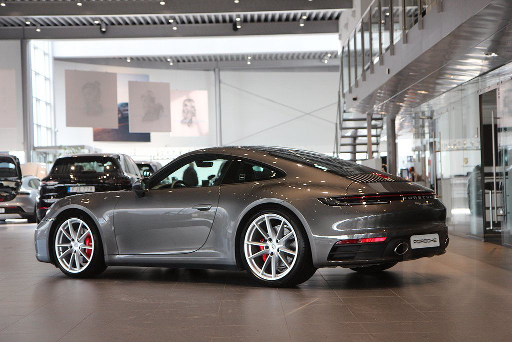 Porsche 911 992 Carrera 4S