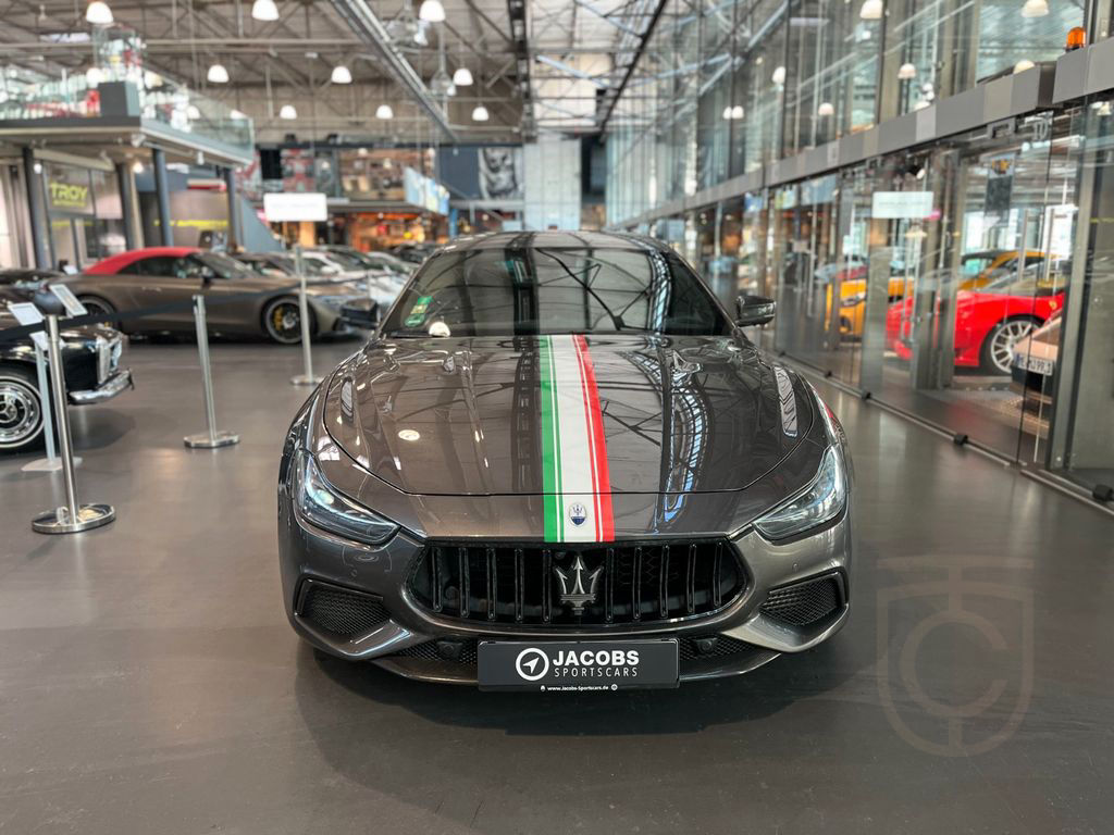 Maserati Ghibli 3.8 V8 Trofeo*B&W*CARBON EXT.*F.ASSIST*