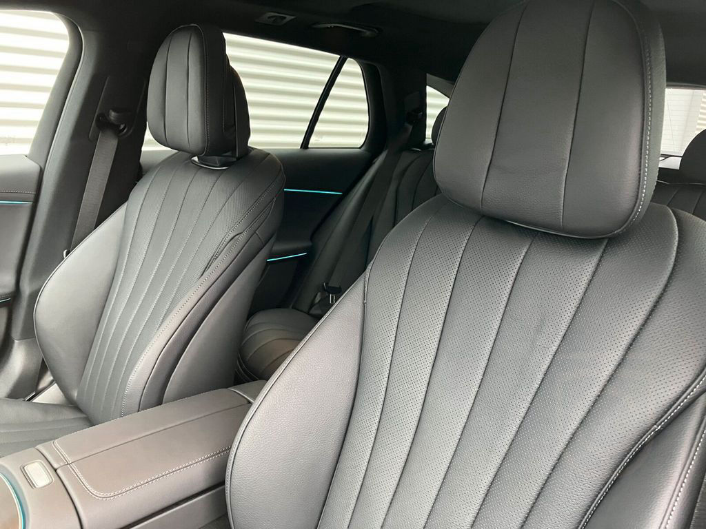 Mercedes-Benz E 300 T de 4M AMG Line Sitzklima*Multi Sitz*Pano