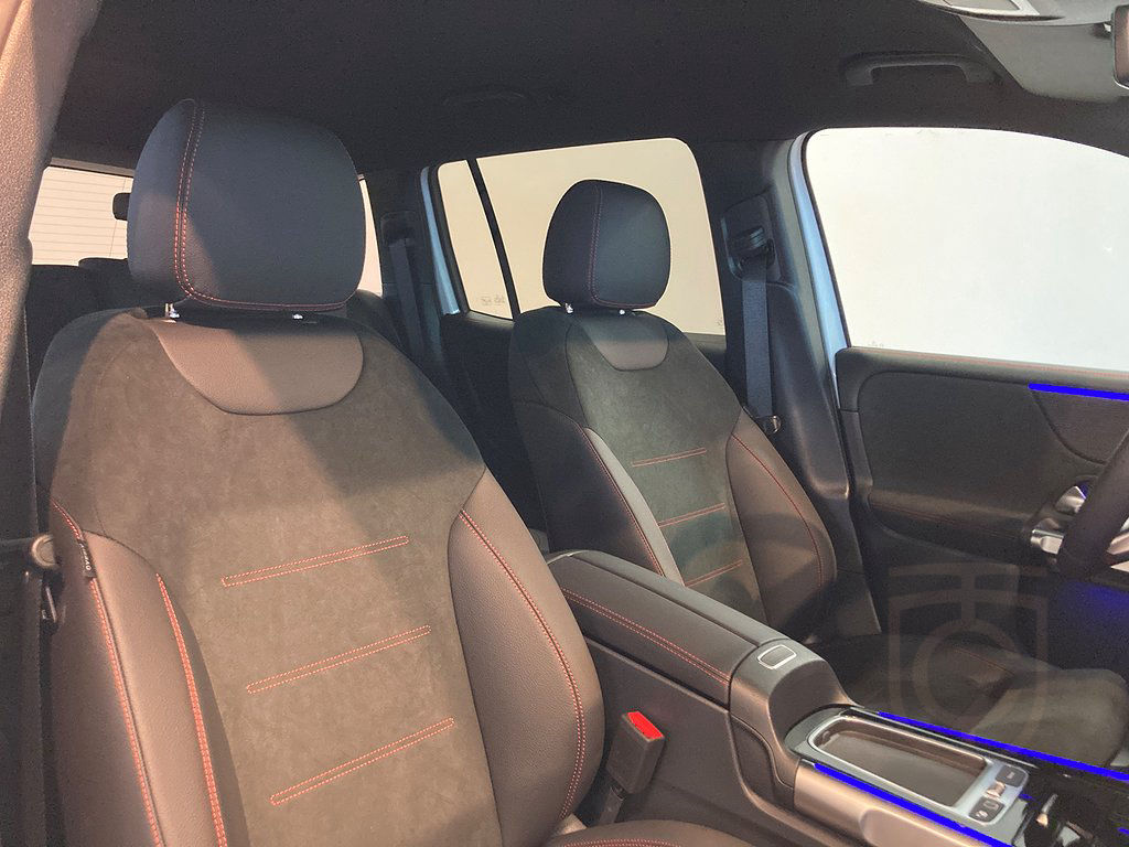 Mercedes-Benz GLB 220 d 4MATIC