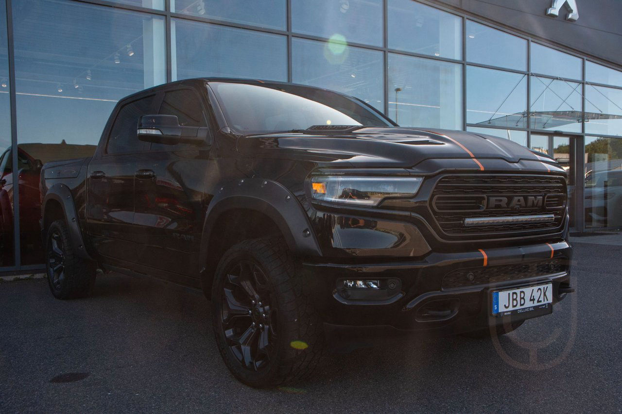 Dodge RAM 1500 Limited Night Edition Rambox OFF-ROAD Nyserva
