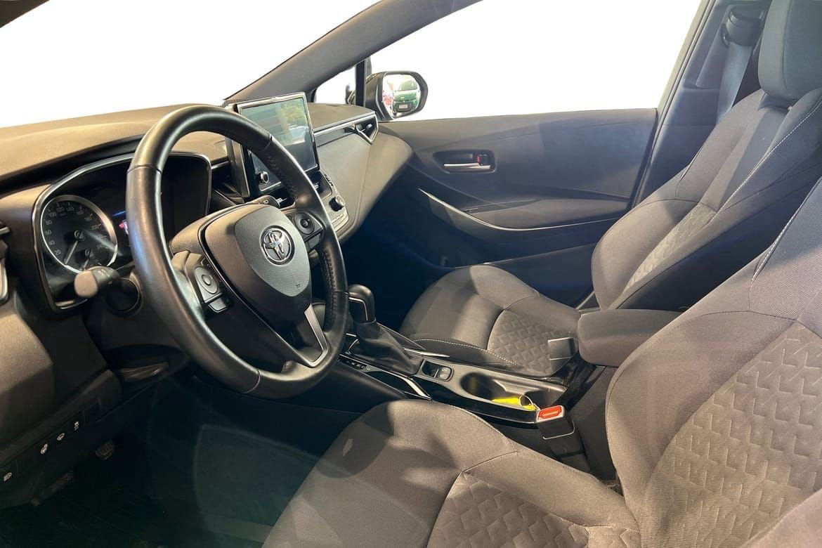 Toyota Corolla Hybrid 1,8 5D Active Carplay
