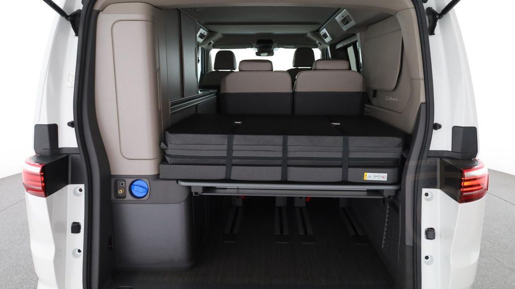 Volkswagen T7 California Coast TDI