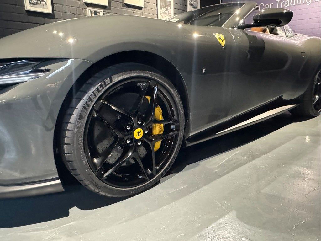 Ferrari Roma Spider / I Hand / 720 KM /