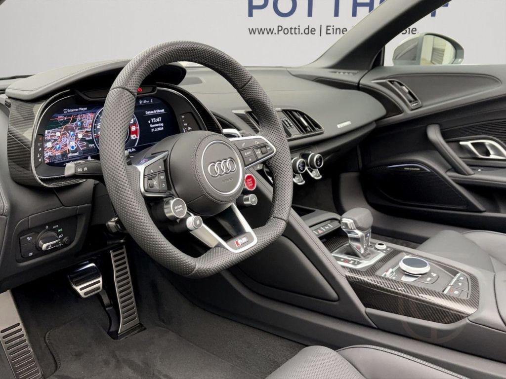 Audi R8 Spyder V10 Q PERFORMANCE NAVI+ KAMERA B&O LED