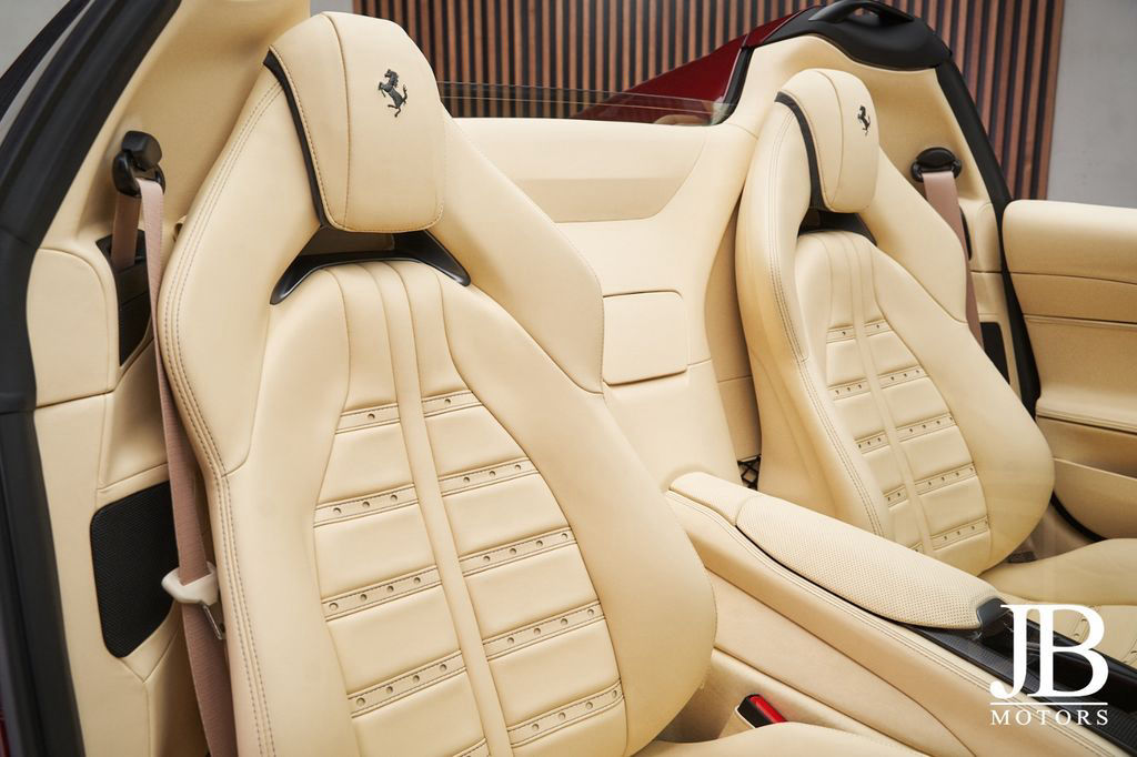 Ferrari 812 GTS Lift Full Carbon Passenger JBL 360° NEW