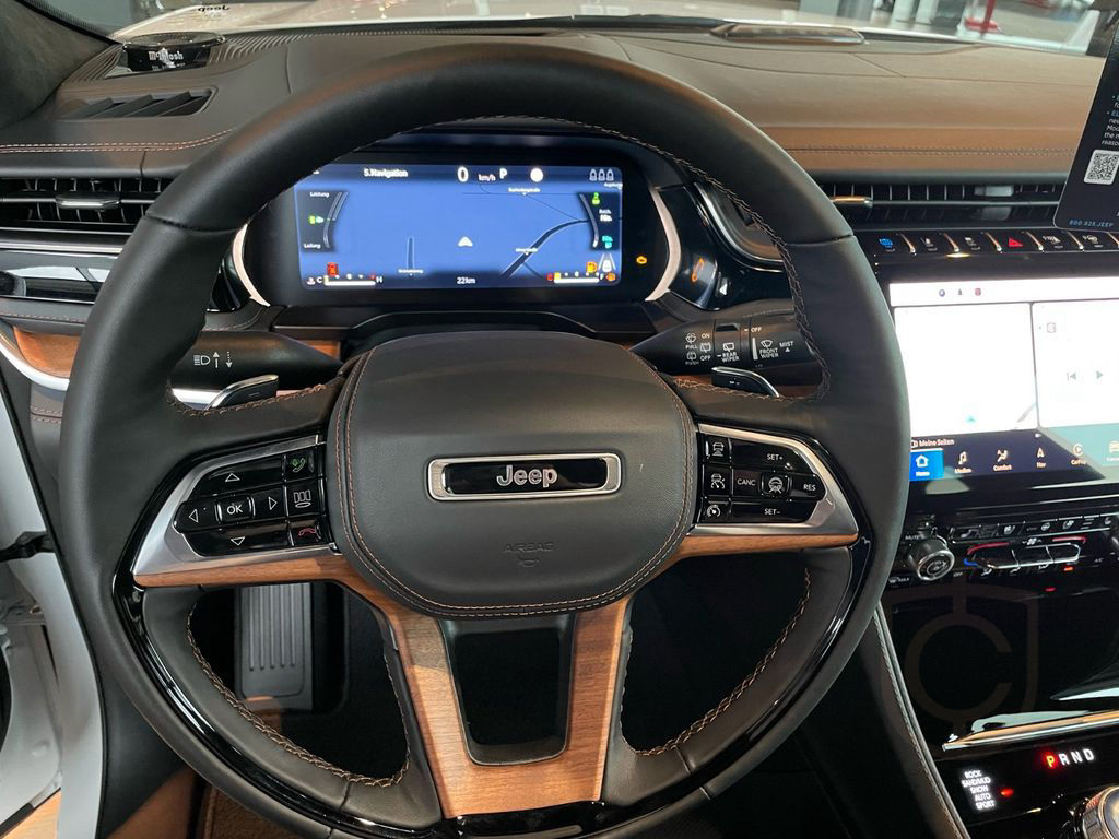 Jeep Grand Cherokee PHEV Summit Reserve / Kein Import