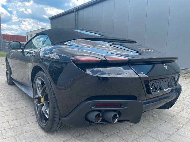 Ferrari Roma Spider Nero Carbon HIFI VIEW ADAS DISPLAY