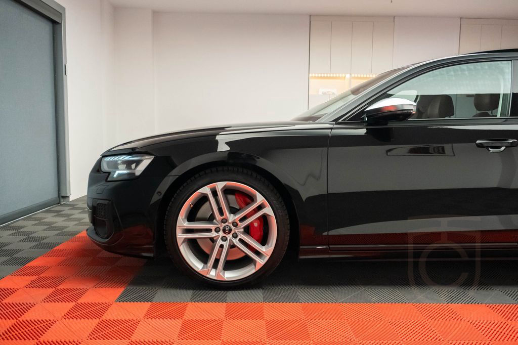 Audi S8 TFSI quattro tiptronic