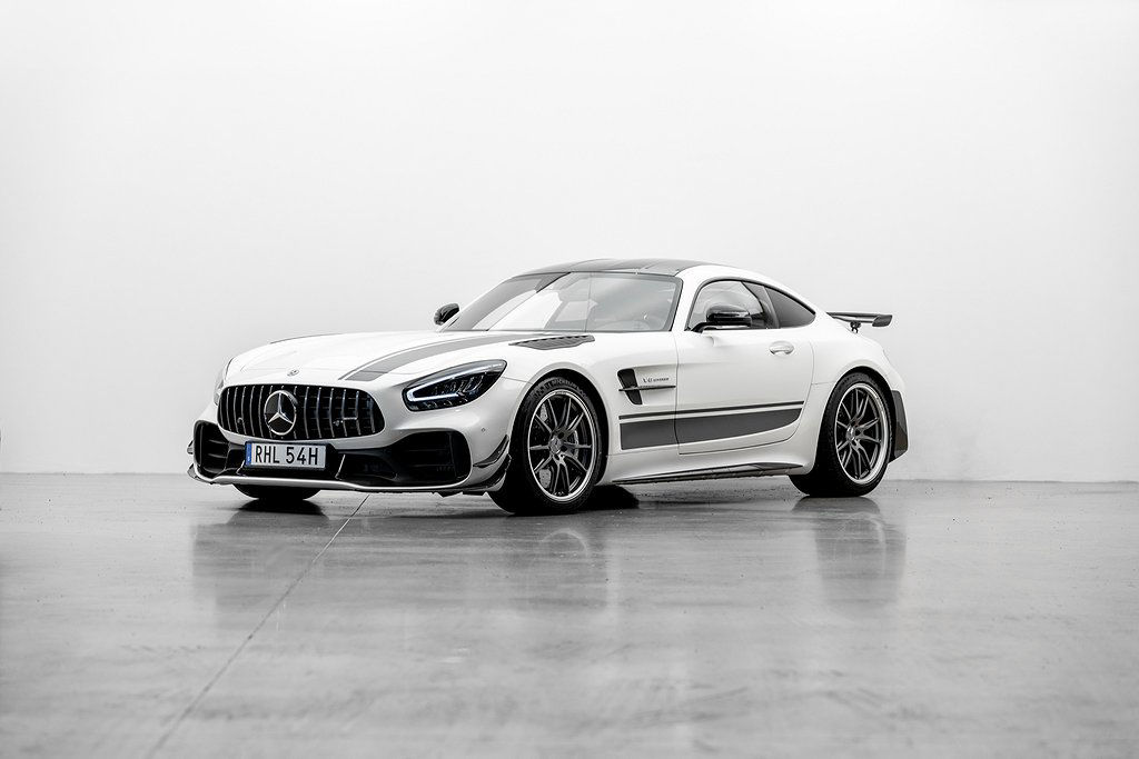 Mercedes-Benz AMG GT R